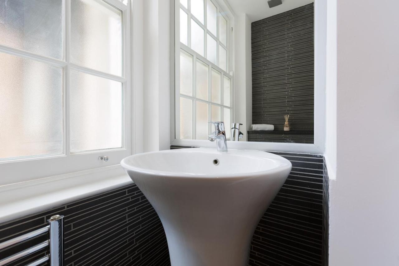 Spacious 4 Bedrooms Flat In New Oxford Street London Exterior photo